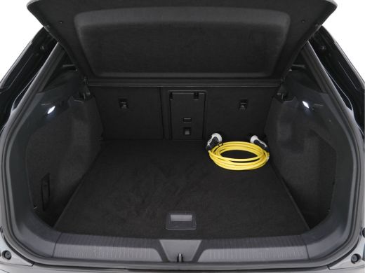 Volkswagen ID.4 Max 77 kWh 1ST-Pack [ 3-Fase ] (INCL-BTW) *PANO | HEAT-PUMP | HEAD-UP | NAVI-FULLMAP | LEATHER-AL... ActivLease financial lease