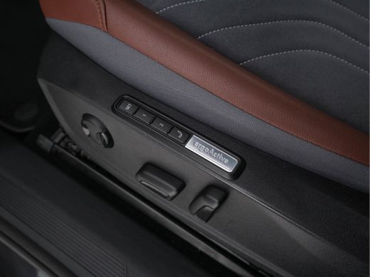 Volkswagen ID.4 Max 77 kWh 1ST-Pack [ 3-Fase ] (INCL-BTW) *PANO | HEAT-PUMP | HEAD-UP | NAVI-FULLMAP | LEATHER-AL... ActivLease financial lease