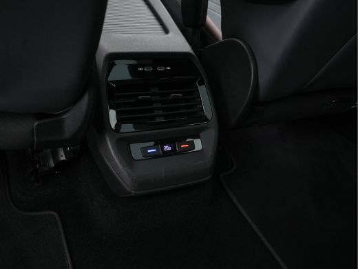 Volkswagen ID.4 Max 77 kWh 1ST-Pack [ 3-Fase ] (INCL-BTW) *PANO | HEAT-PUMP | HEAD-UP | NAVI-FULLMAP | LEATHER-AL... ActivLease financial lease