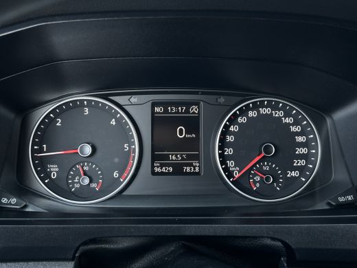 Volkswagen Transporter 2.0 TDI 102 PK / L2H1 / 1e EIG. / BOTT INRICHTING / IMPERIAAL / AIRCO / CRUISE / NAVI ActivLease financial lease