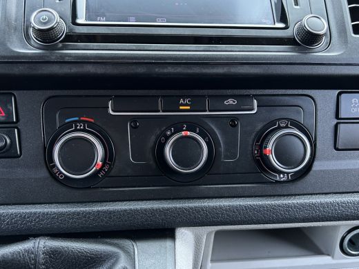 Volkswagen Transporter 2.0 TDI 102 PK / L2H1 / 1e EIG. / BOTT INRICHTING / IMPERIAAL / AIRCO / CRUISE / NAVI ActivLease financial lease