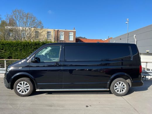 Volkswagen Transporter 2.0 TDI L2H3 28 Highline | Navigatie | Cruise Control | Trekhaak | Side Bars | Apple Carplay | ActivLease financial lease