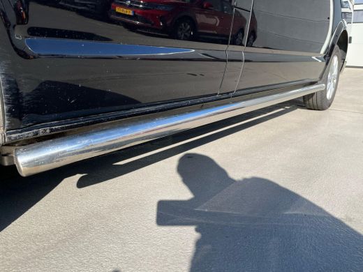 Volkswagen Transporter 2.0 TDI L2H3 28 Highline | Navigatie | Cruise Control | Trekhaak | Side Bars | Apple Carplay | ActivLease financial lease