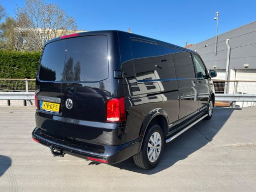 Volkswagen Transporter 2.0 TDI L2H3 28 Highline | Navigatie | Cruise Control | Trekhaak | Side Bars | Apple Carplay | ActivLease financial lease