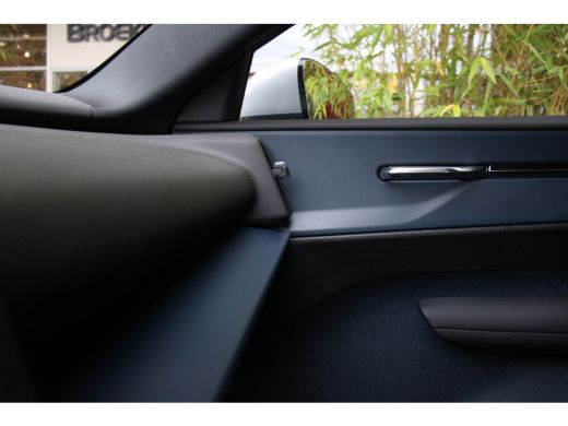 Volvo  EX30 Single Motor Extended Range Core 69 kWh | 19" Velgen | Adaptive Cruise | BLIS | Camera | Stuur/st... ActivLease financial lease