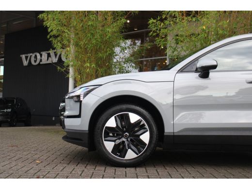 Volvo  EX30 Single Motor Extended Range Core 69 kWh | 19" Velgen | Adaptive Cruise | BLIS | Camera | Stuur/st... ActivLease financial lease