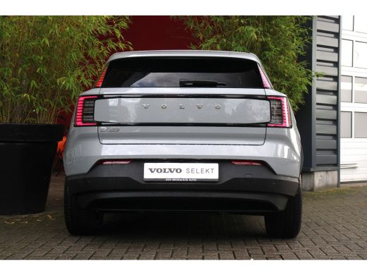 Volvo  EX30 Single Motor Extended Range Core 69 kWh | 19" Velgen | Adaptive Cruise | BLIS | Camera | Stuur/st... ActivLease financial lease