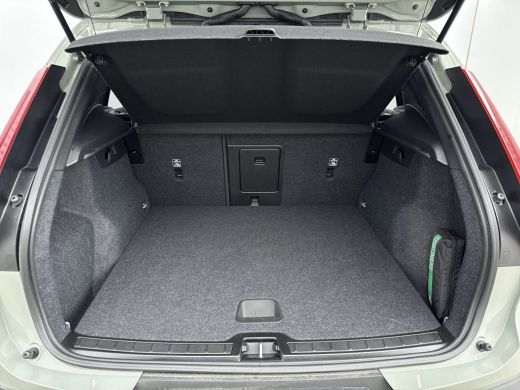 Volvo  EX40 Volvo Single Motor Core 70 kWh | PDC + 360 camera | Blis | Adaptive Cruiscontrol | Stoel + Stuur ... ActivLease financial lease