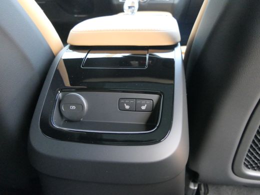 Volvo  V90 T8 Plug-in hybrid AWD Ultra Executive Edition | Bowers&Wilkins | Luchtvering | Massage | Gevenitl... ActivLease financial lease