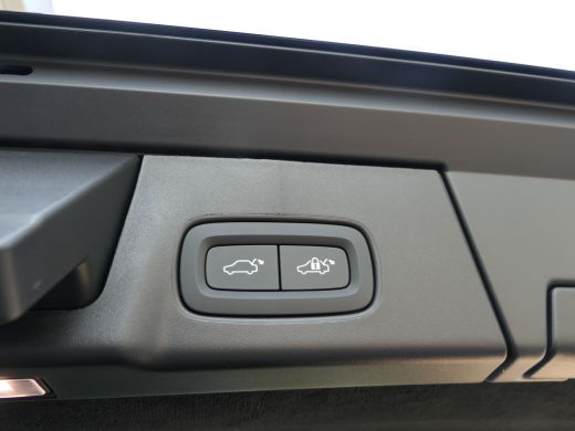 Volvo  V90 T8 Plug-in hybrid AWD Ultra Executive Edition | Bowers&Wilkins | Luchtvering | Massage | Gevenitl... ActivLease financial lease
