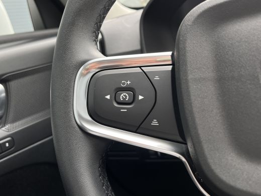 Volvo  XC40 Volvo 1.5 T4 Recharge Inscription | Achteruitrijcamera | Elektrisch glazen panorama-dak | Grootli... ActivLease financial lease