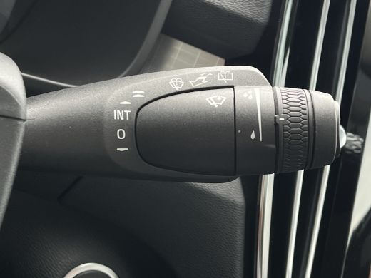 Volvo  XC40 Volvo 1.5 T4 Recharge Inscription | Achteruitrijcamera | Elektrisch glazen panorama-dak | Grootli... ActivLease financial lease