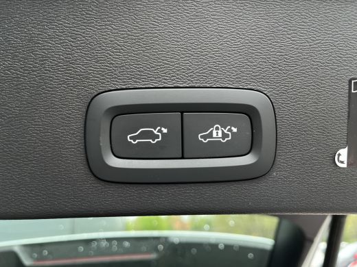 Volvo  XC40 Volvo 1.5 T4 Recharge Inscription | Achteruitrijcamera | Elektrisch glazen panorama-dak | Grootli... ActivLease financial lease