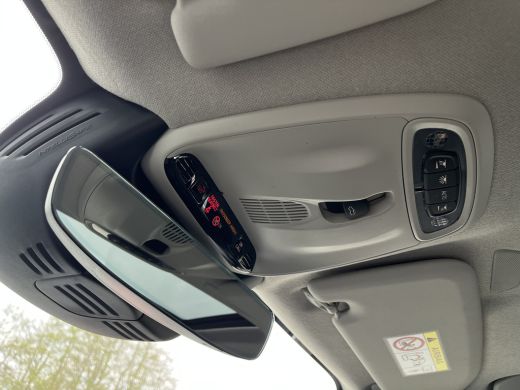 Volvo  XC40 Volvo 1.5 T4 Recharge Inscription | Achteruitrijcamera | Elektrisch glazen panorama-dak | Grootli... ActivLease financial lease