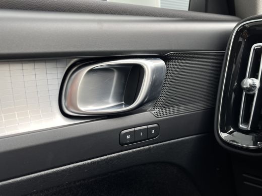 Volvo  XC40 Volvo 1.5 T4 Recharge Inscription | Achteruitrijcamera | Elektrisch glazen panorama-dak | Grootli... ActivLease financial lease