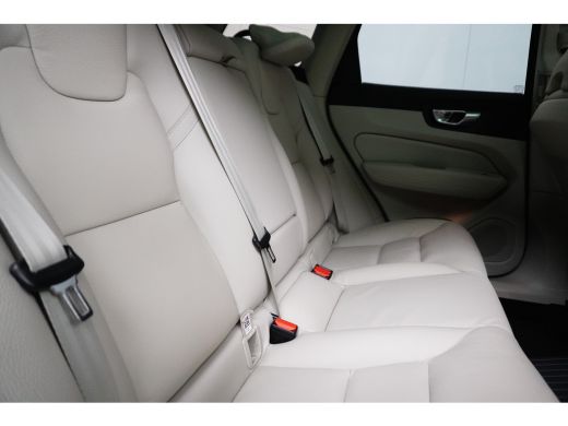 Volvo  XC60 T6 AWD Plus Bright | Adaptive Cruise | Panoramadak | Memory | Camera | Trekhaak | BLIS ActivLease financial lease