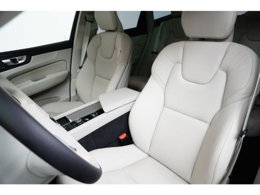 Volvo  XC60 T6 AWD Plus Bright | Adaptive Cruise | Panoramadak | Memory | Camera | Trekhaak | BLIS ActivLease financial lease