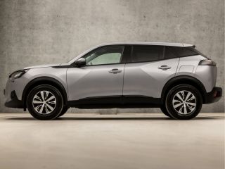 Peugeot 2008 1.2 PureTech Sport (APPLE CARPLAY, CLIMATE, 360 CAMERA, LED KOPLAMPEN, SPORTSTOELEN, GETINT GLAS,...