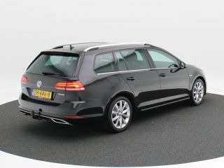Volkswagen GOLF Variant 1.5 TSi 130 Pk Automaat Highline | Navigatie | Trekhaak | 17 Inch | Virtual Dashboard | Adaptive ...