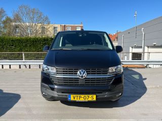 Volkswagen Transporter 2.0 TDI L2H3 28 Highline | Navigatie | Cruise Control | Trekhaak | Side Bars | Apple Carplay |
