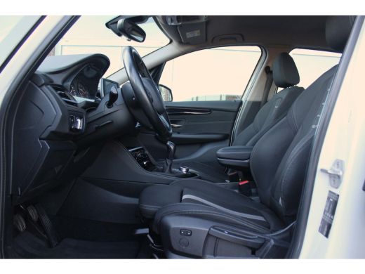 BMW 2 Serie Active Tourer 216i F45 Executive Sport-Line | NL auto | 2e eigenaar | 17 inch | LED | Navi | PDC ... ActivLease financial lease