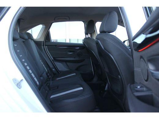 BMW 2 Serie Active Tourer 216i F45 Executive Sport-Line | NL auto | 2e eigenaar | 17 inch | LED | Navi | PDC ... ActivLease financial lease