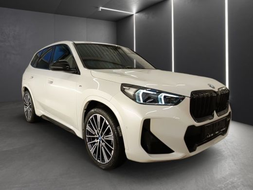 BMW iX1 xDrive30 (67 kWh) M-SPORT ** LED, BRUIN LEDER, PANORAMA, TREKH, ACC, H&K SOUND, 20-inch LMV ** 26... BMW iX1 xDrive30 (67 kWh) M-SPORT ** LED, BRUIN LEDER, PANORAMA, TREKH, ACC, H&K SOUND, 20-inch LMV ** 26...