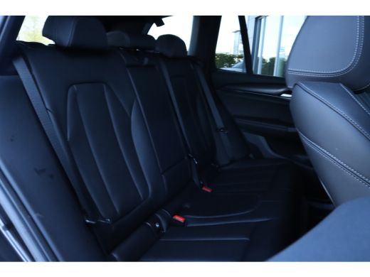 BMW X3 xDrive30e High Executive M-Sport | Cruise Control | Camera | Trekhaak | Stoel+Stuur verwarming | ... ActivLease financial lease