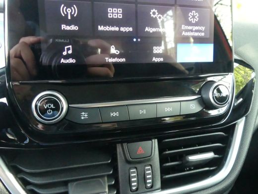 Ford Fiesta 1.0 EcoBoost Hybrid 125PK Titanium | PARKEERSENSOREN | DAB | APPLE CARPLAY/ANDROID AUTO | ActivLease financial lease