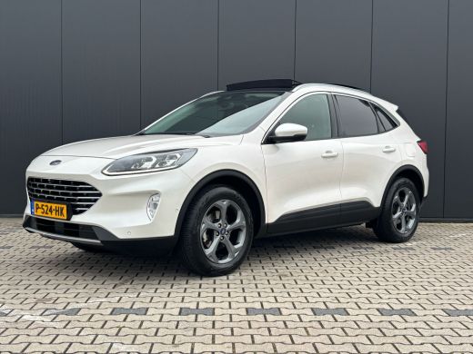 Ford Kuga 1.5 EcoBoost Titanium X | Panoramadak | Trekhaak | Elektrische Stoel | Winterpack | B&O | Keyless... Ford Kuga 1.5 EcoBoost Titanium X | Panoramadak | Trekhaak | Elektrische Stoel | Winterpack | B&O | Keyless...