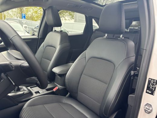 Ford Kuga 1.5 EcoBoost Titanium X | Panoramadak | Trekhaak | Elektrische Stoel | Winterpack | B&O | Keyless... ActivLease financial lease