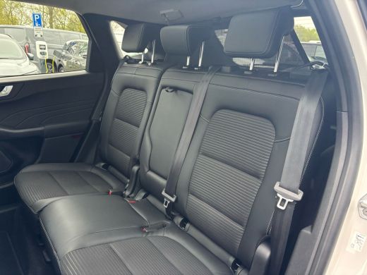 Ford Kuga 1.5 EcoBoost Titanium X | Panoramadak | Trekhaak | Elektrische Stoel | Winterpack | B&O | Keyless... ActivLease financial lease