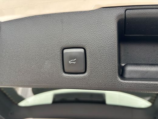 Ford Kuga 1.5 EcoBoost Titanium X | Panoramadak | Trekhaak | Elektrische Stoel | Winterpack | B&O | Keyless... ActivLease financial lease