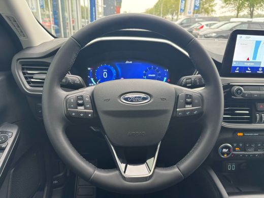 Ford Kuga 1.5 EcoBoost Titanium X | Panoramadak | Trekhaak | Elektrische Stoel | Winterpack | B&O | Keyless... ActivLease financial lease