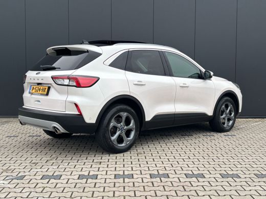 Ford Kuga 1.5 EcoBoost Titanium X | Panoramadak | Trekhaak | Elektrische Stoel | Winterpack | B&O | Keyless... ActivLease financial lease