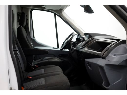 Ford Transit 2.0 TDCI 130pk E6 L2H2 Trend Airco/Navi Trekhaak 2700kg 08-2018 ActivLease financial lease