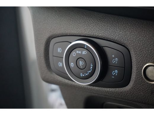 Ford Transit Custom Ford 280 2.0 TDCI L1H1 Ambiente DC | Airco | Parkeersensor voor en achter | Verwarmde voorruit | ... ActivLease financial lease