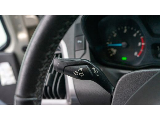 Ford Transit Custom 290 2.0 TDCI L2H1 Limited Dubbel Cabine | Airco | Parkeersensor voor en achter | Trekhaak ActivLease financial lease