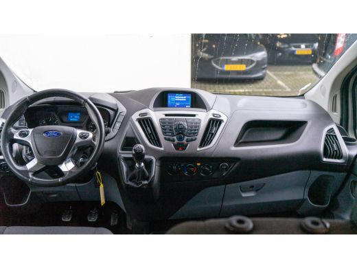 Ford Transit Custom 290 2.0 TDCI L2H1 Limited Dubbel Cabine | Airco | Parkeersensor voor en achter | Trekhaak ActivLease financial lease