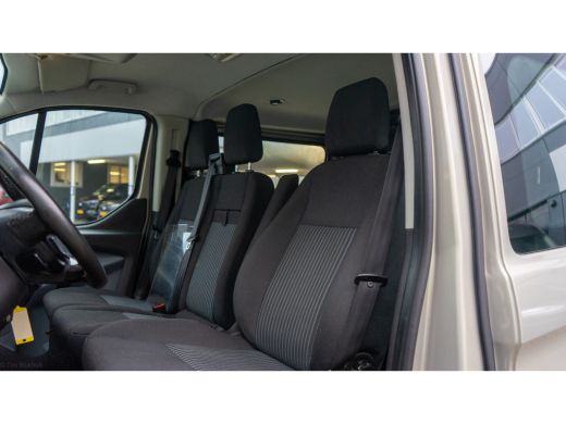 Ford Transit Custom 290 2.0 TDCI L2H1 Limited Dubbel Cabine | Airco | Parkeersensor voor en achter | Trekhaak ActivLease financial lease