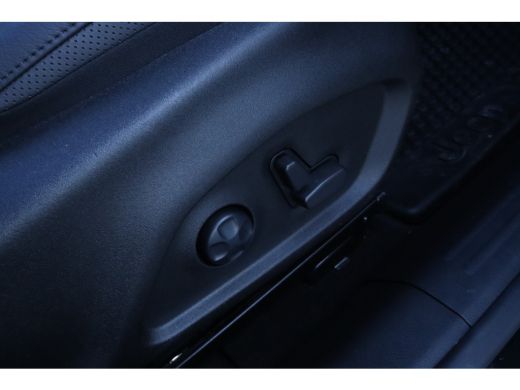 Jeep Renegade Jeep 4xe 240 Plug-in Hybrid Electric S | Adaptieve Cruise | Pano | Camera | Keyless | Stoel+Stuur... ActivLease financial lease