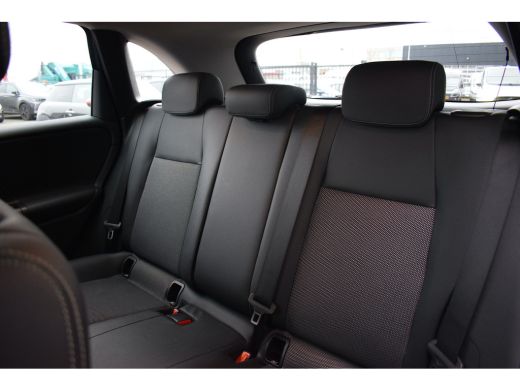 Mercedes B-Klasse 180 Business Solution | Trekhaak | Half Leer | Virtual | Stoelverw. | CarPlay ActivLease financial lease