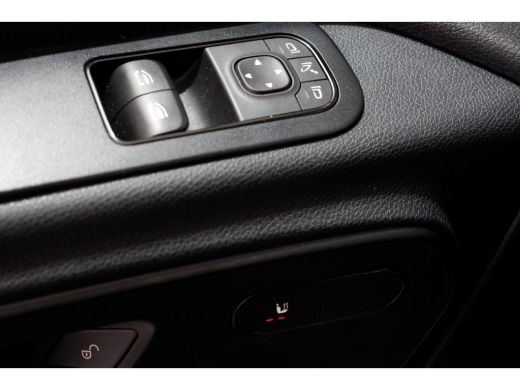Mercedes Sprinter 317 CDI 170pk L2H2 RWD 9G Automaat Camera/Trekhaak 3500kg 03-2021 ActivLease financial lease