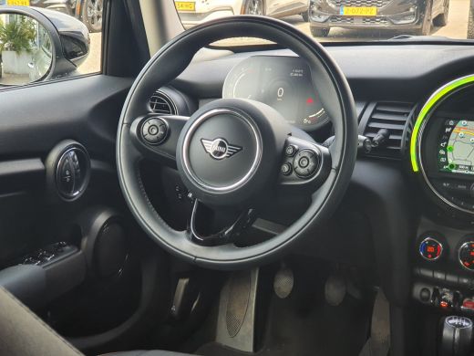 Mini Cooper 1.5 Business Edition | Full LED | Cruise Control | Parkersensoren | Clima ActivLease financial lease