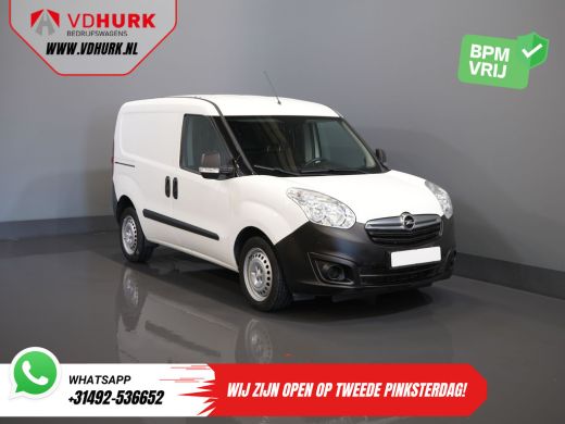 Opel Combo 1.3 CDTI 95 pk BPM VRIJ! Lage KM-stand!/ NL Auto/ Airco/ Trekhaak Opel Combo 1.3 CDTI 95 pk BPM VRIJ! Lage KM-stand!/ NL Auto/ Airco/ Trekhaak