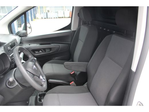 Opel Combo 1.6D 100PK TREKHAAK | AIRCO | BETIMMERING LAADRUIMTE | PARKEERSENSOREN ActivLease financial lease
