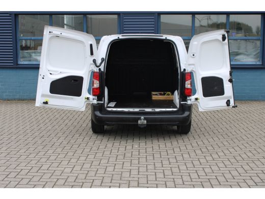 Opel Combo 1.6D 100PK TREKHAAK | AIRCO | BETIMMERING LAADRUIMTE | PARKEERSENSOREN ActivLease financial lease