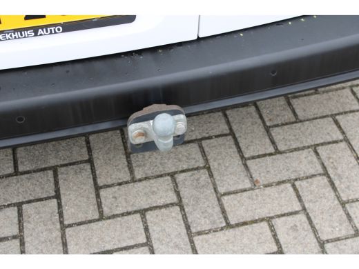 Opel Combo 1.6D 100PK TREKHAAK | AIRCO | BETIMMERING LAADRUIMTE | PARKEERSENSOREN ActivLease financial lease
