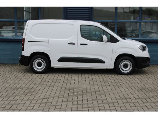 Opel Combo 1.6D 100PK TREKHAAK | AIRCO | BETIMMERING LAADRUIMTE | PARKEERSENSOREN ActivLease financial lease