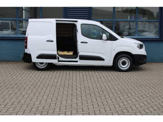 Opel Combo 1.6D 100PK TREKHAAK | AIRCO | BETIMMERING LAADRUIMTE | PARKEERSENSOREN ActivLease financial lease